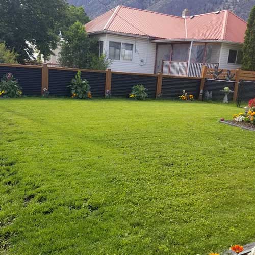 Barricade-Contracting-Corrugated-fence